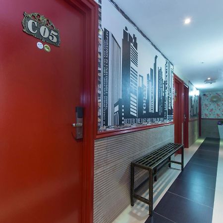 Oyo 604 Hotel Est Equine Park Seri Kembangan Eksteriør bilde